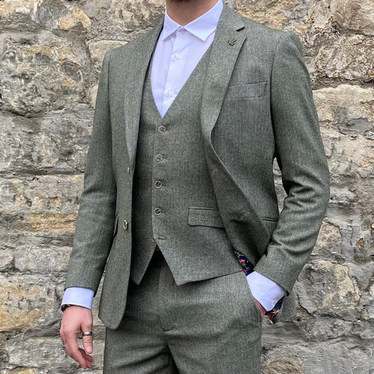 What To Wear For - Prom