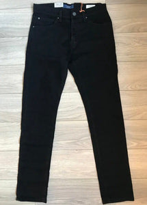Jeans Twister Fit Pure Black from Blend. A great pai of jeans to wear with a plain t shirt or a shirt and formal jacket. Made in partnership with thetter Cotton Initiative Be to improve cotton farming globally.