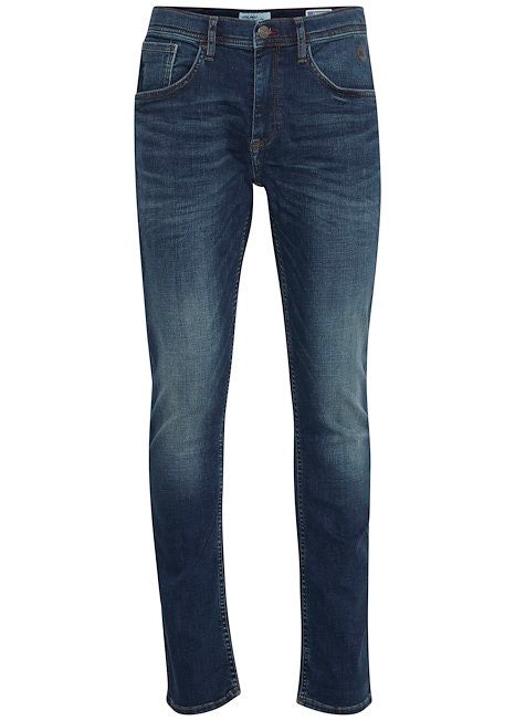 Twister fit dark blue jeans for men. Front view.