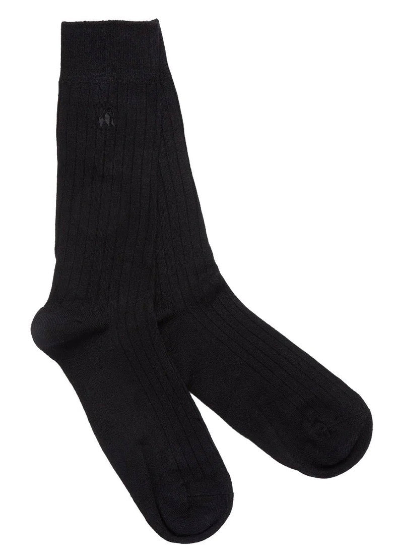 Black ribbed socks for men.