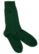 Load image into Gallery viewer, Bamboo socks for men in green with ribbing.
