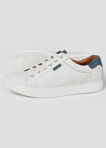 White trainers for men, showing all details. 