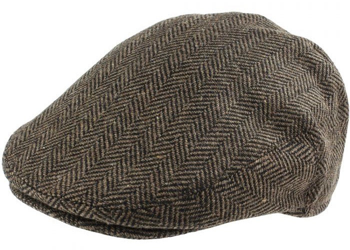 Men's flat cap in herringbone brown.