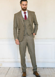 Cavani Gaston Sage Tweed Jacket, Waistcoat and trousers completing the 3 piece collection. Worn with brown shoes and a wine red tie