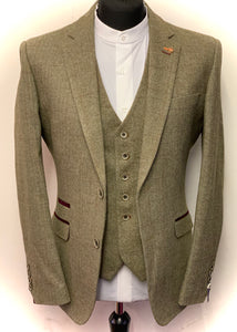 Cavani Gaston Sage Tweed Jacket worn with matching waistcoat and a white shirt band collar. 