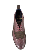 Load image into Gallery viewer, Solo image of one Curtis Boot Bordo Shoe, displaying Cavani internal logo. 
