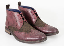 Load image into Gallery viewer, Image of Curtis Boot Bordo shoes. 
