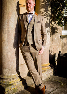 Cavani Albert Brown Tweed suit with a shirt for a formal occasion. Complete with a bowtie and brown shoes on a summers day