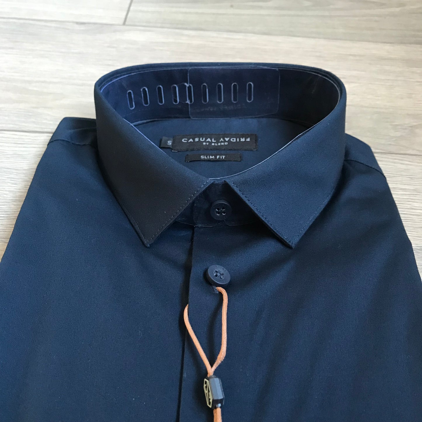 Casual Friday Long sleeved men's formal shirts in a variety of sizes. Stretch for comfort and a spread collar.