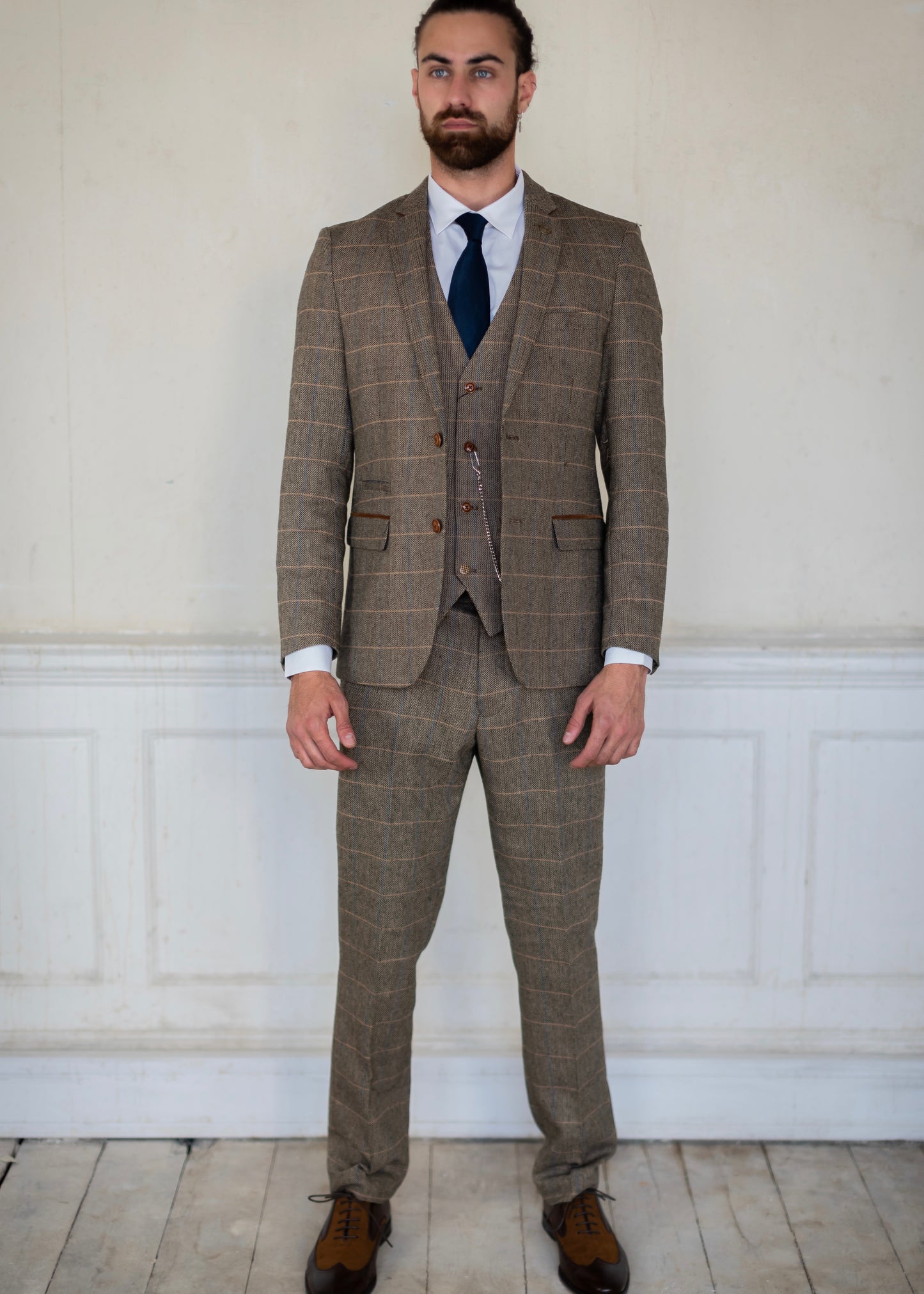 Marc Darcy Ted Tweed 3-Piece Suit with brown shoes and navy tie