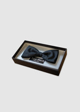 Load image into Gallery viewer, Van Buck Plain Bow Tie Black
