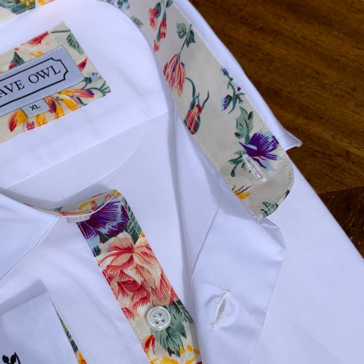 SUAVE OWL White Shirt Vibrant Floral Contrast