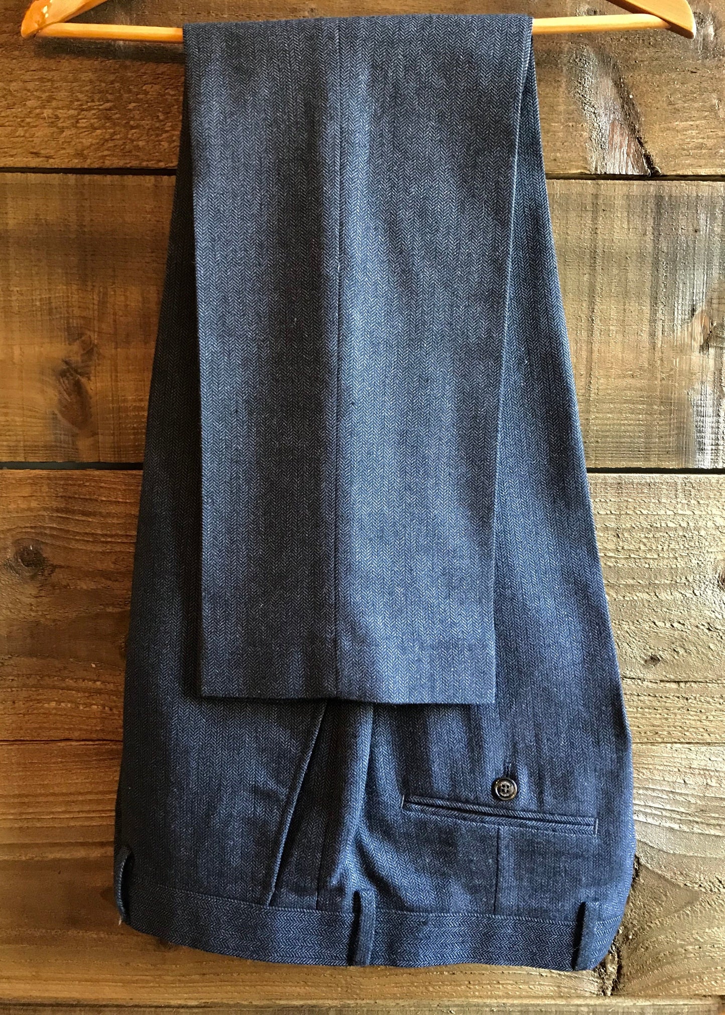 Cavani Martez Navy Tweed Trousers to compliment matching jacket and waistcoat or another styled choice. Great trousers for formal occasion or smart business attire.